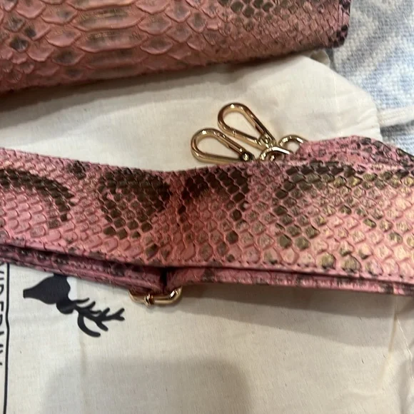 Taxidermy python bag - Picture 5 of 8